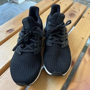 Adidas Boost 19 (Size 11 -Men)